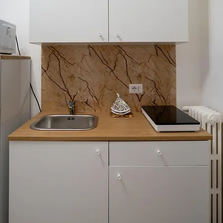 Casa Aurora - Humanitas E Forum Assago فندق مبيت وإفطار 3*