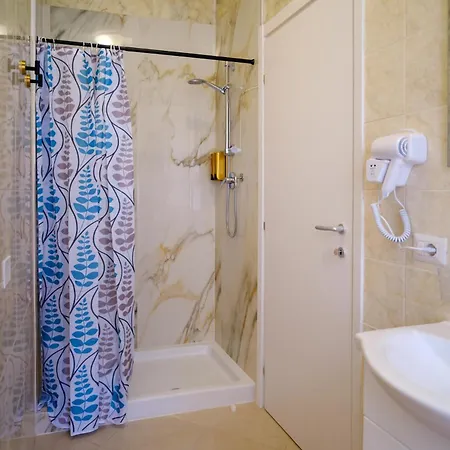 Casa Aurora - Humanitas E Forum Assago Bed & Breakfast 3*